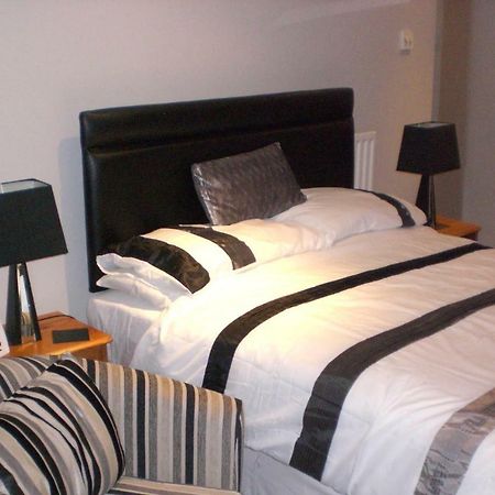 Hotel Cheapsleepz 49 Moscow Drive Liverpool Exterior foto
