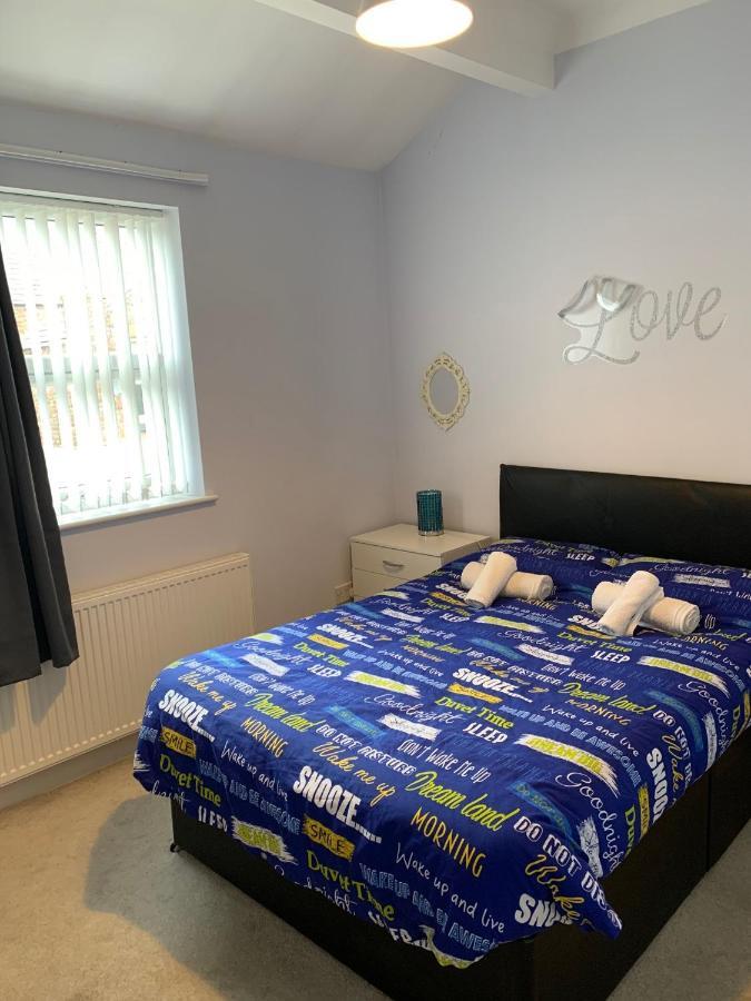 Hotel Cheapsleepz 49 Moscow Drive Liverpool Exterior foto
